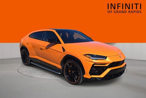 2022 Lamborghini Urus Pearl Capsule