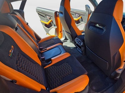 2022 Lamborghini Urus Pearl Capsule