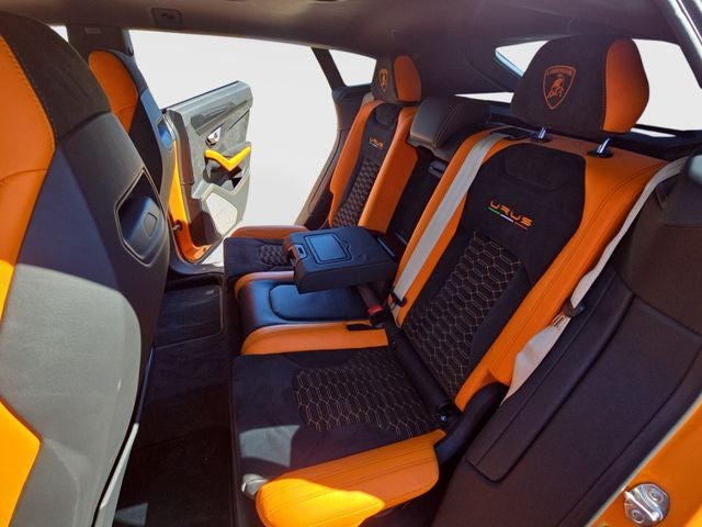 2022 Lamborghini Urus Pearl Capsule
