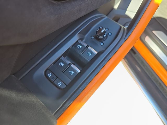 2022 Lamborghini Urus Pearl Capsule