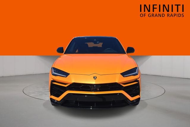 2022 Lamborghini Urus Pearl Capsule