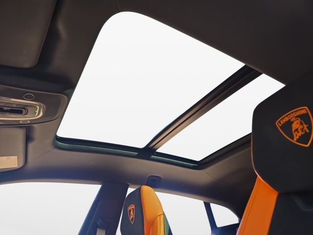 2022 Lamborghini Urus Pearl Capsule