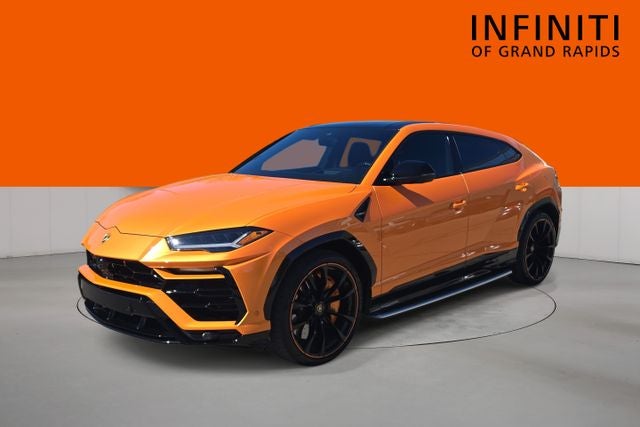 2022 Lamborghini Urus Pearl Capsule