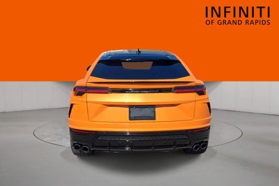 2022 Lamborghini Urus Pearl Capsule