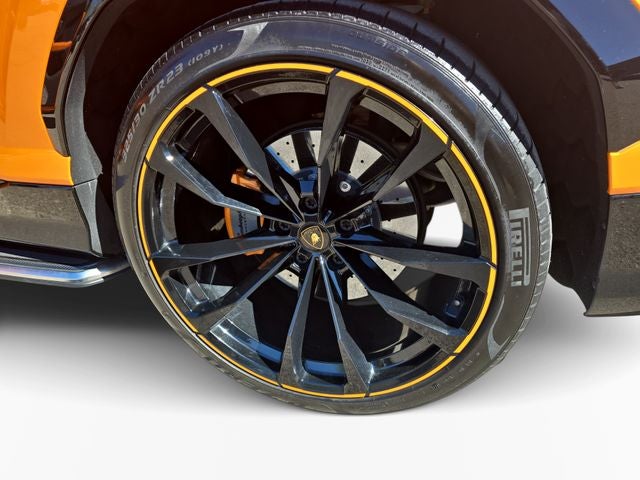 2022 Lamborghini Urus Pearl Capsule